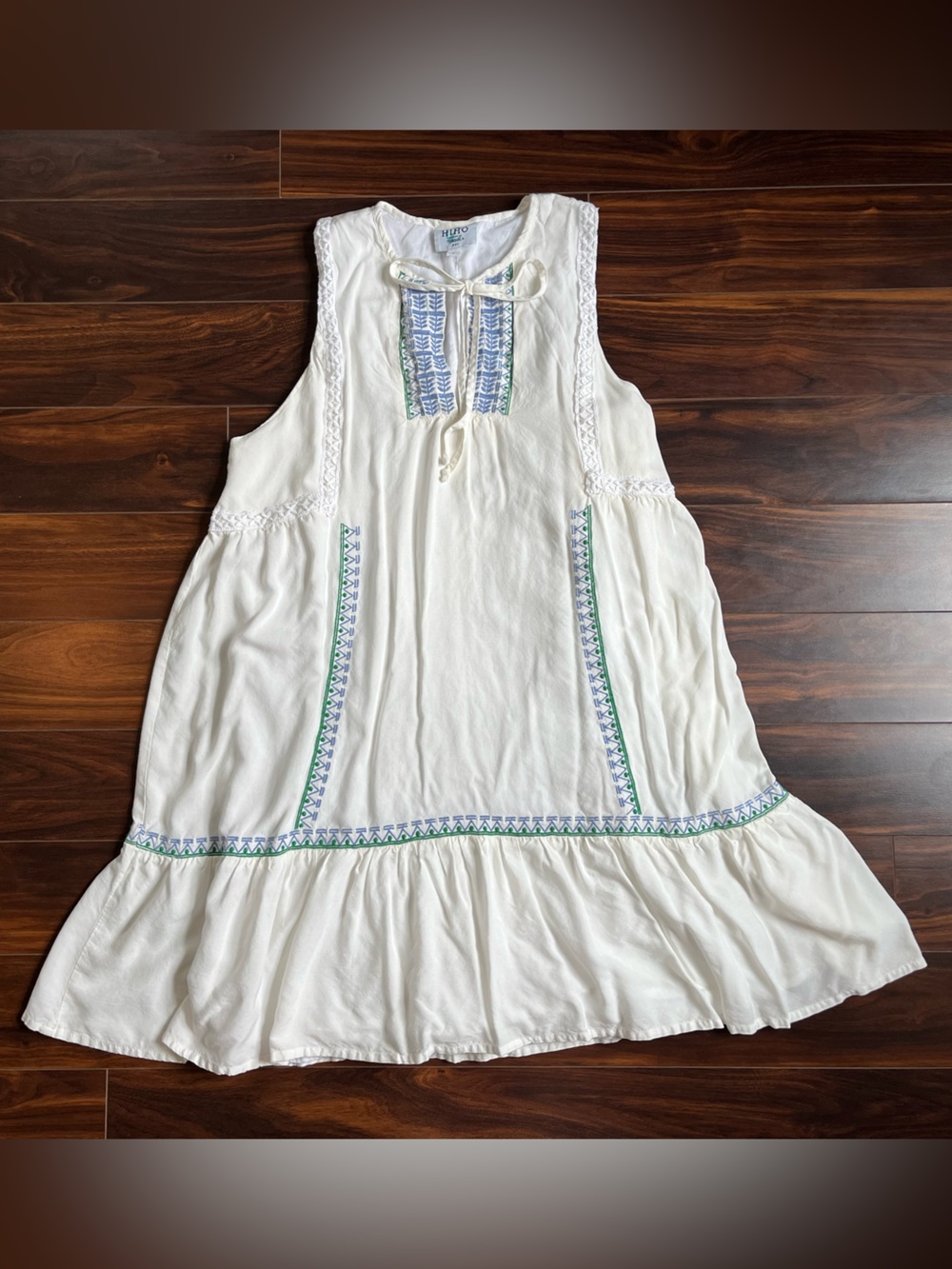 Hiho White Sleeveless Embroidered Dress with Blue & Green Accents, L, EUC - Picture 1 of 9
